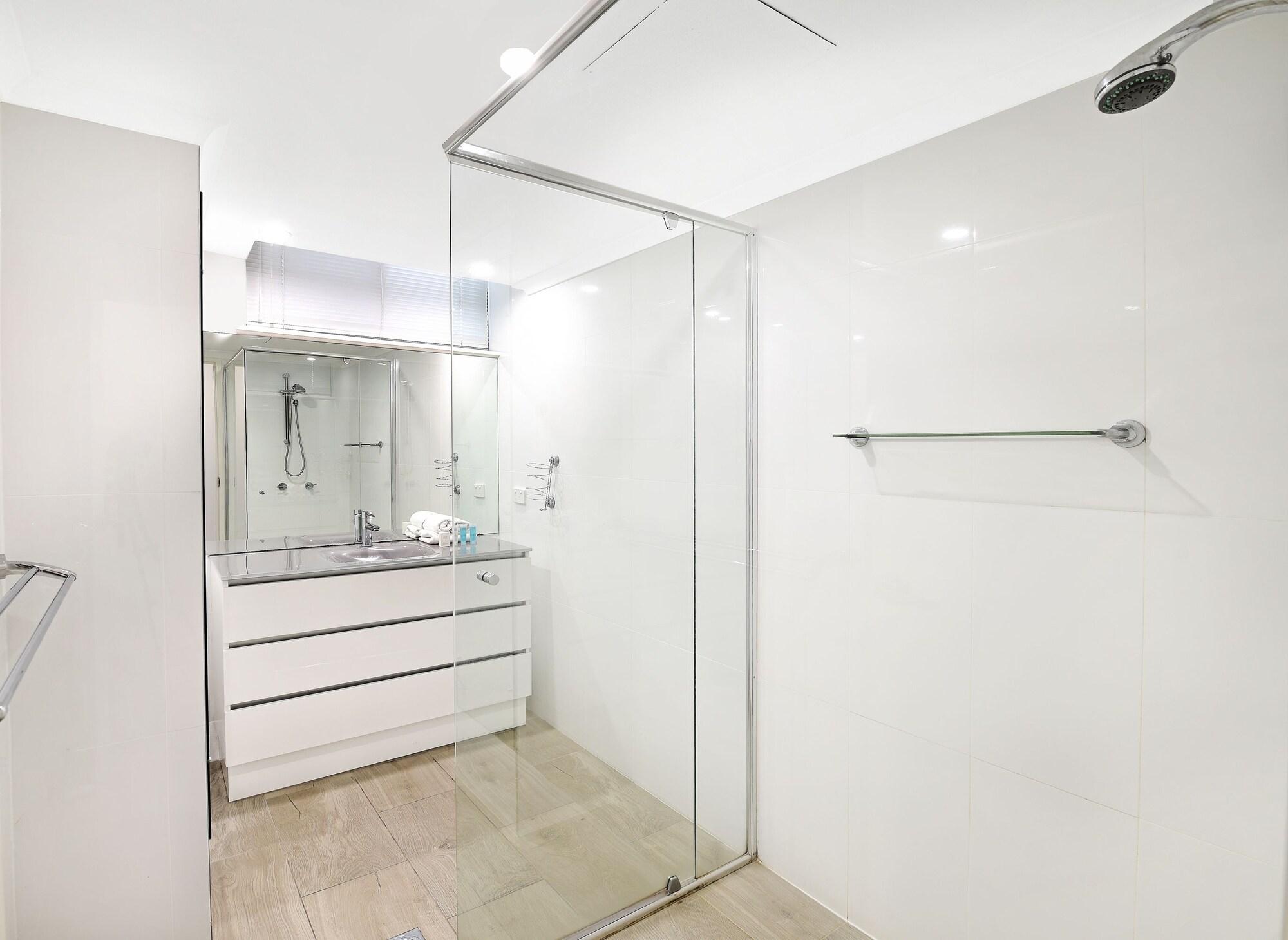 Broadbeach Travel Inn Apartments Gold Coast Exterior foto