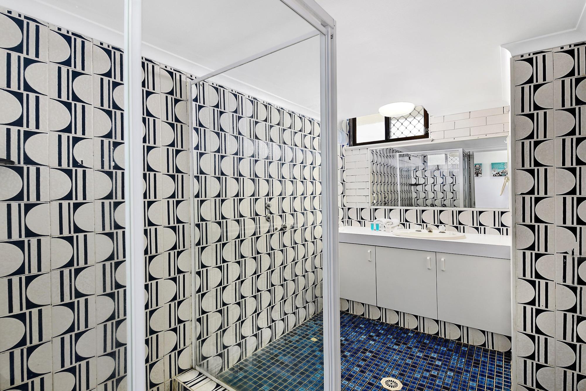 Broadbeach Travel Inn Apartments Gold Coast Exterior foto