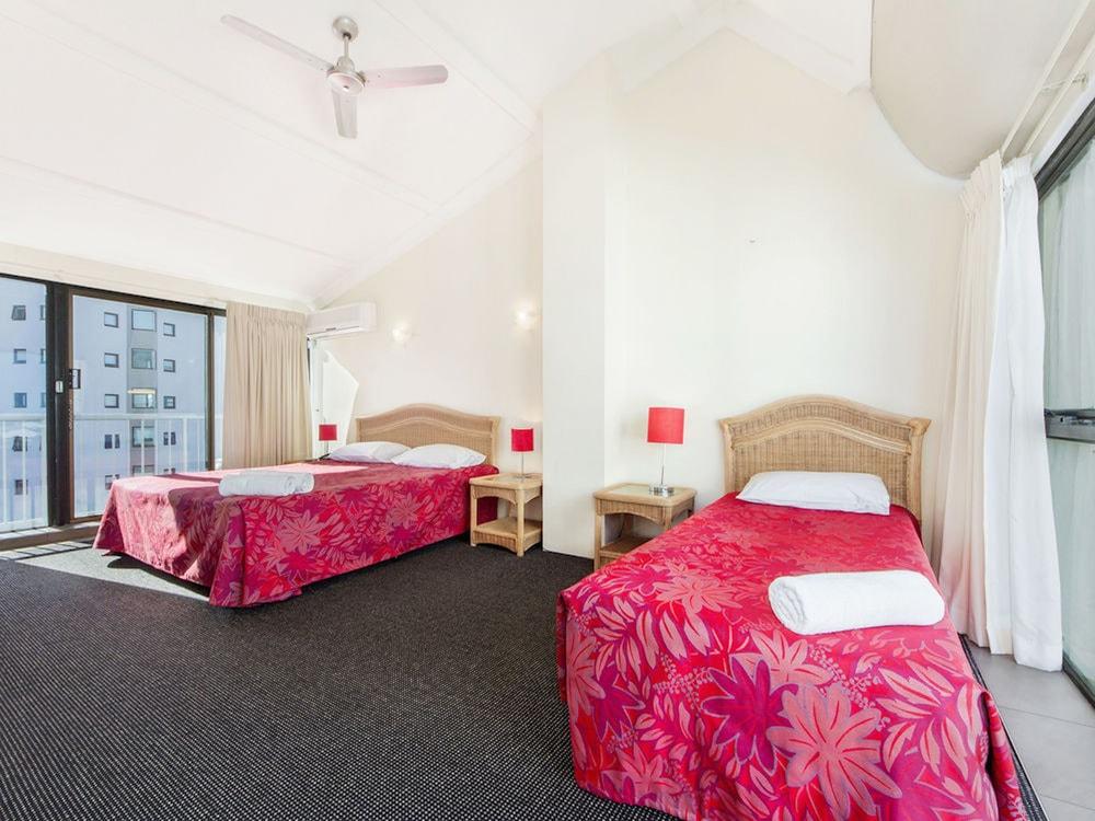 Broadbeach Travel Inn Apartments Gold Coast Exterior foto