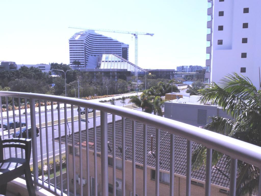 Broadbeach Travel Inn Apartments Gold Coast Exterior foto