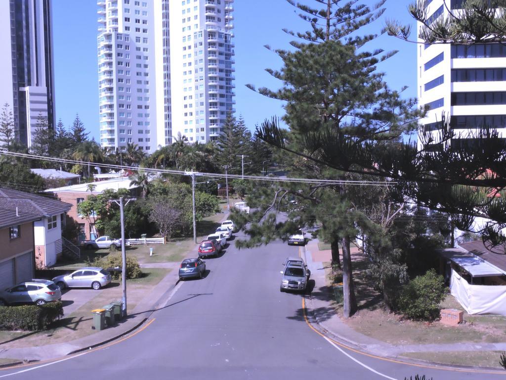 Broadbeach Travel Inn Apartments Gold Coast Exterior foto