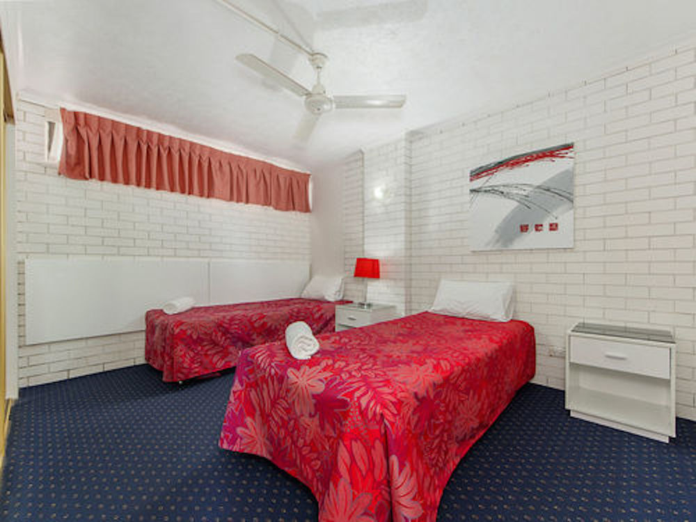 Broadbeach Travel Inn Apartments Gold Coast Exterior foto